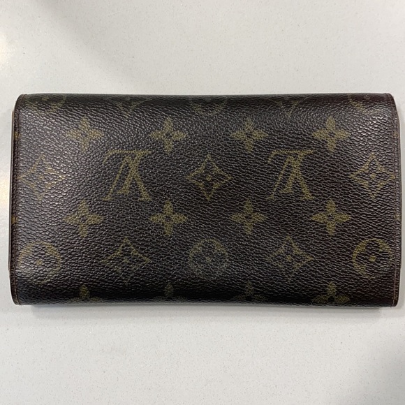 Louis Vuitton Monogram Wallet - Picture 6 of 13